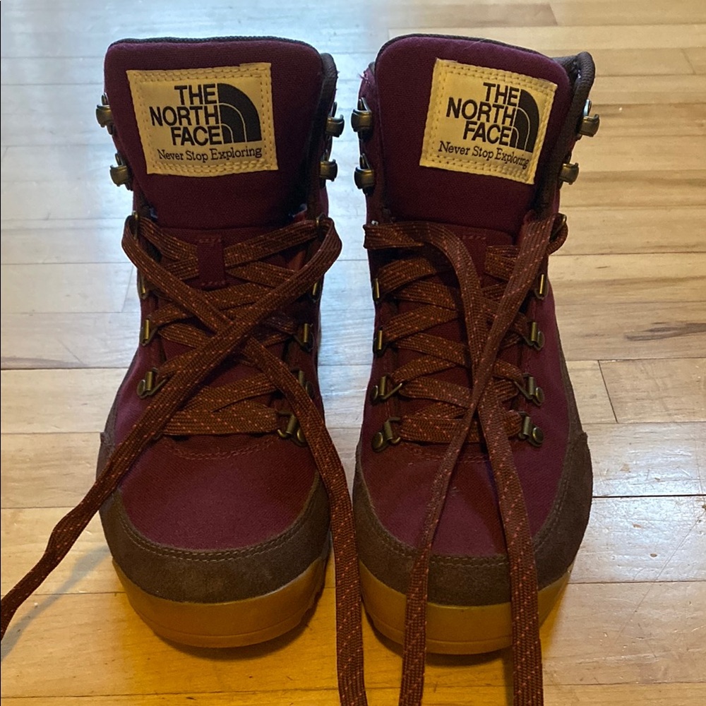 The North Face Burgundy Back to Berkeley Hiking Boot. Worn once!
